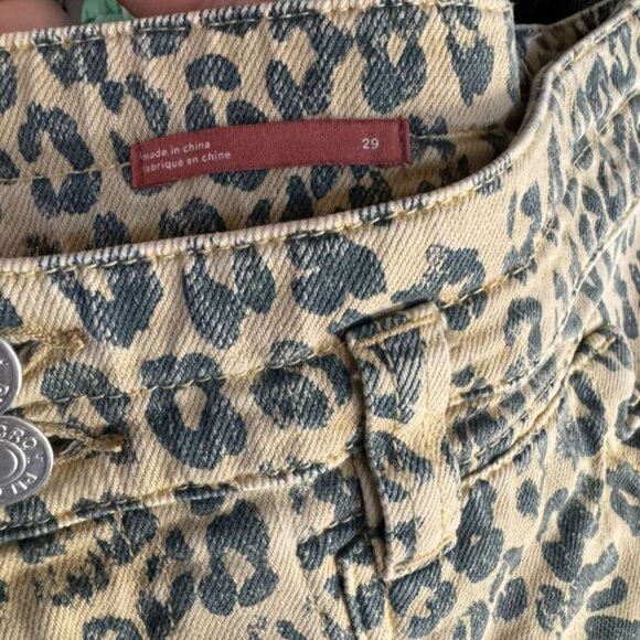 Anthro Pilcro and The Letterpress The Wanderer Relaxed Jeans Animal Print size29 - Picture 8 of 10